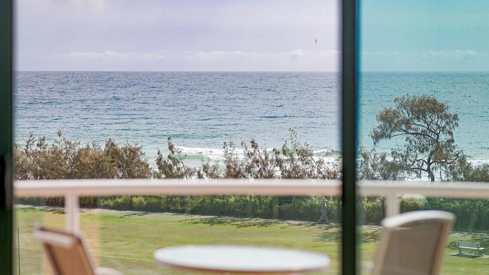 Alex Seaside Resort Alexandra Headland 4*,